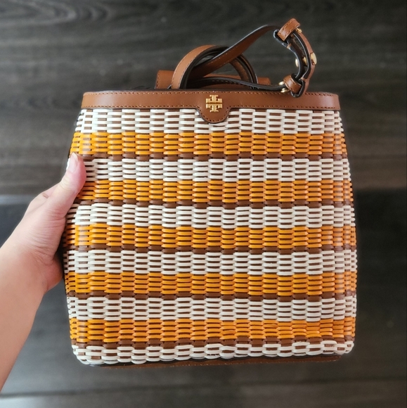 AUTH Tory Burch woven orange tan Crossbody Bucket vacation bag - Picture 2 of 10